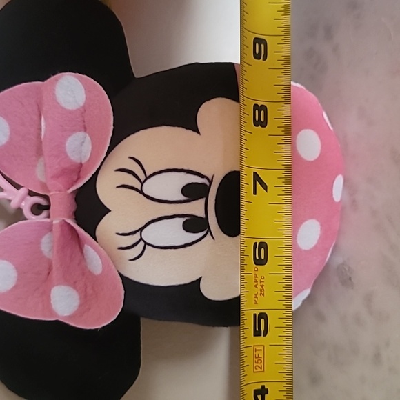 NWOT Minnie Mouse plush coin purse. - Picture 12 of 12